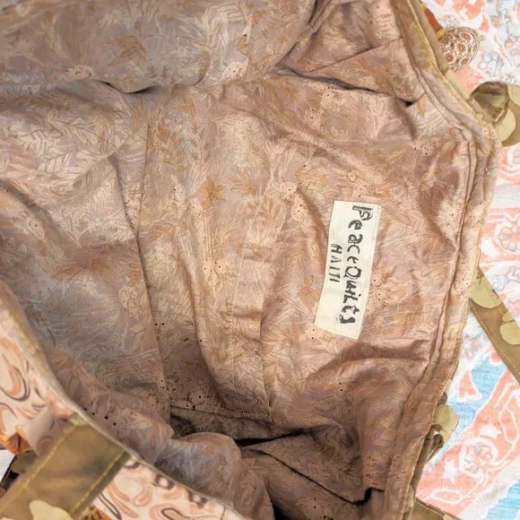 Peace Quilts Shoulder Tote Bag Tropical Fish and Floral Pattern - Picture 6 of 9